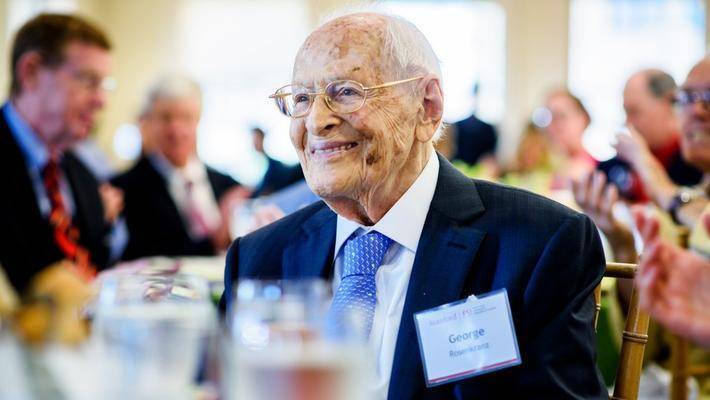 避孕藥創(chuàng)始人逝世，他使女性可以控制自己的身體與生育